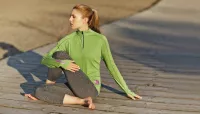 Women's TAZA Performance Knit Quarter Zip with Thumb Holes