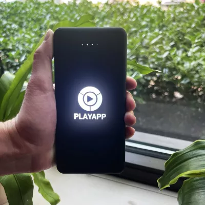 Garnet Light Up 10,000mAh Power Bank