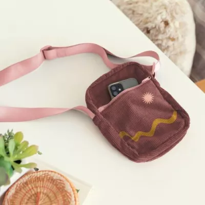 Portrait Crossbody Bag (Corduroy)
